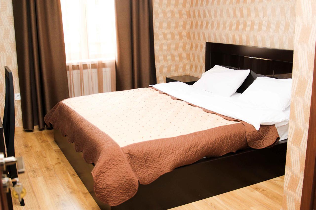 Hotel New Телави Экстерьер фото